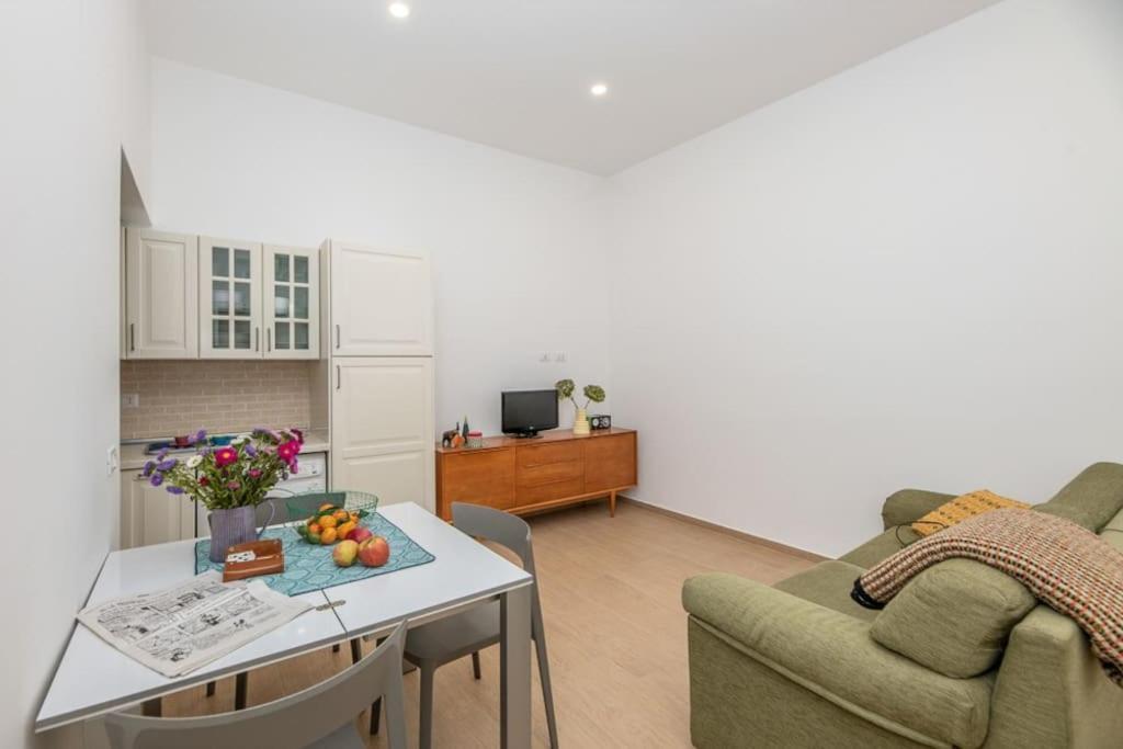 Liberty House, In Stile Retro! Apartment มิลาน ภายนอก รูปภาพ
