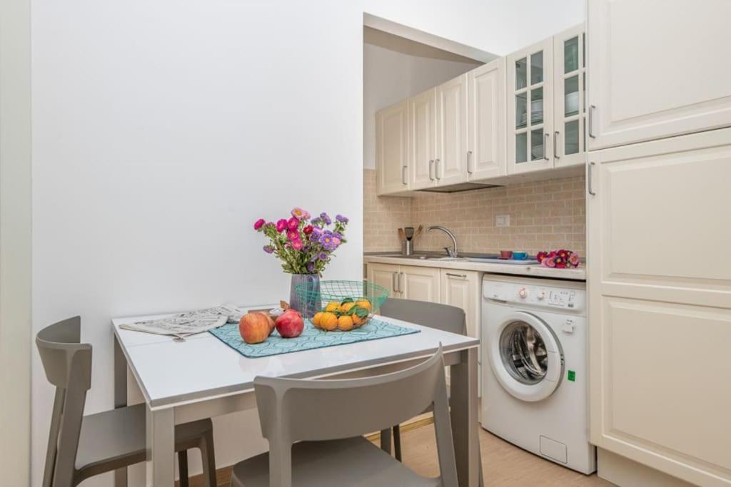 Liberty House, In Stile Retro! Apartment มิลาน ภายนอก รูปภาพ