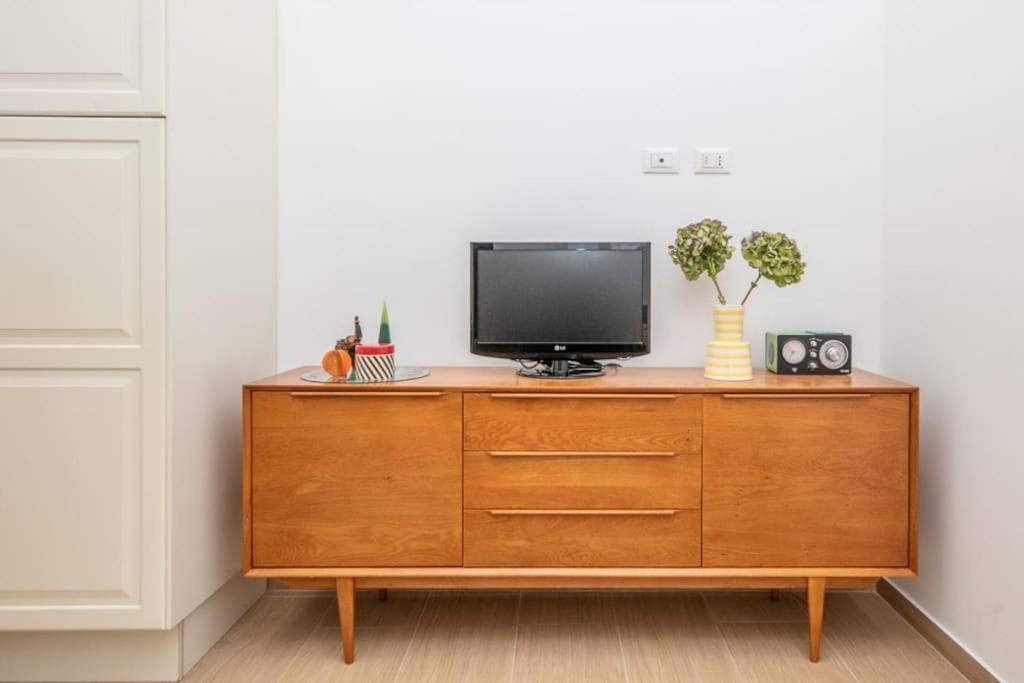 Liberty House, In Stile Retro! Apartment มิลาน ภายนอก รูปภาพ