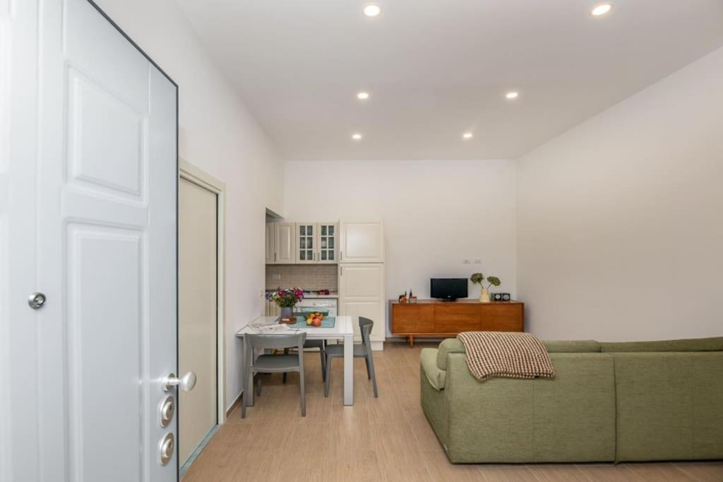 Liberty House, In Stile Retro! Apartment มิลาน ภายนอก รูปภาพ