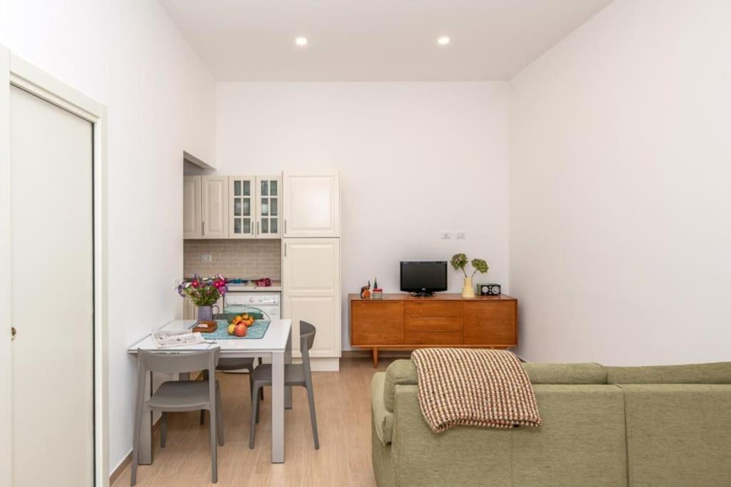 Liberty House, In Stile Retro! Apartment มิลาน ภายนอก รูปภาพ