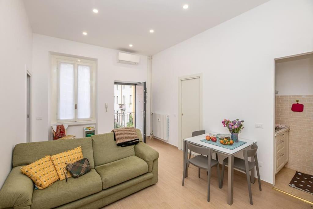 Liberty House, In Stile Retro! Apartment มิลาน ภายนอก รูปภาพ