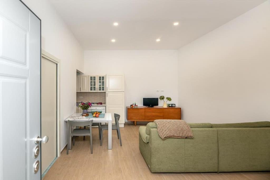 Liberty House, In Stile Retro! Apartment มิลาน ภายนอก รูปภาพ